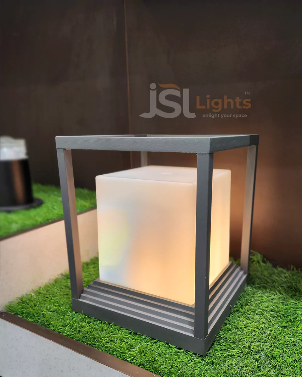 Square Outdoor LED Gate Light 3001 Large 12IN Pillar Post Light with E27 Holder Aluminium Body and PC Diffuser IP65