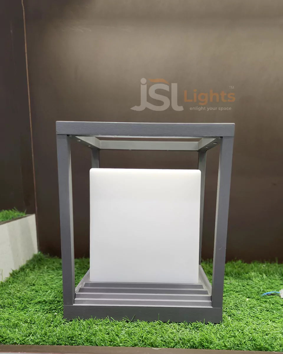 Square Outdoor LED Gate Light 3001 Large 12IN Pillar Post Light with E27 Holder Aluminium Body and PC Diffuser IP65