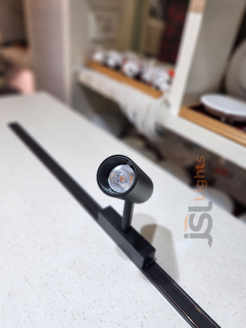 Apra 6W Ultra Thin Magnetic COB Track Spotlight MG07 6W Spotlight Ultra Slim Magnetic Track Lighting with Black Body